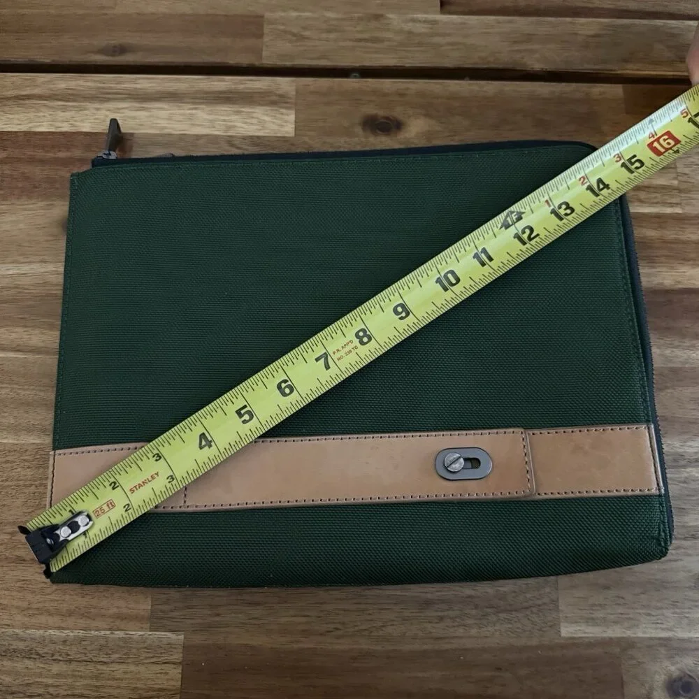 NWT Fossil Kent Zip Fabric/Leather Green Folio Fits Tablet Passport Documents